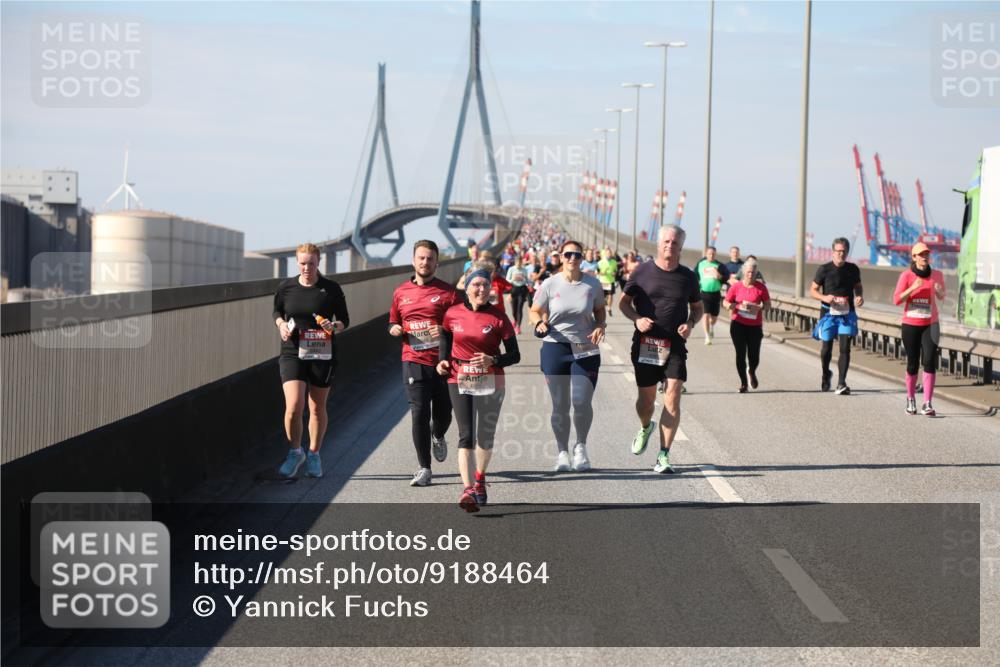03.10.2025 - Köhlbrandbrückenlauf Yannick Fuchs http://msf.ph/oto/9188464 03.10.2025 12:07:50 Position 3  meine-sportfotos.de