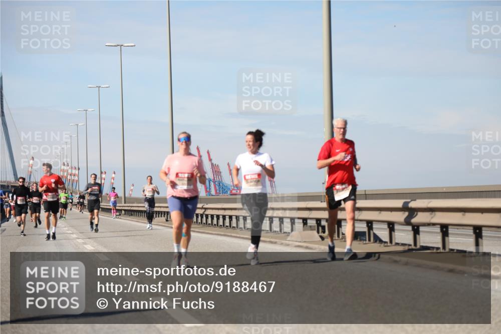 03.10.2025 - Köhlbrandbrückenlauf Yannick Fuchs http://msf.ph/oto/9188467 03.10.2025 11:47:38 Position 3  meine-sportfotos.de