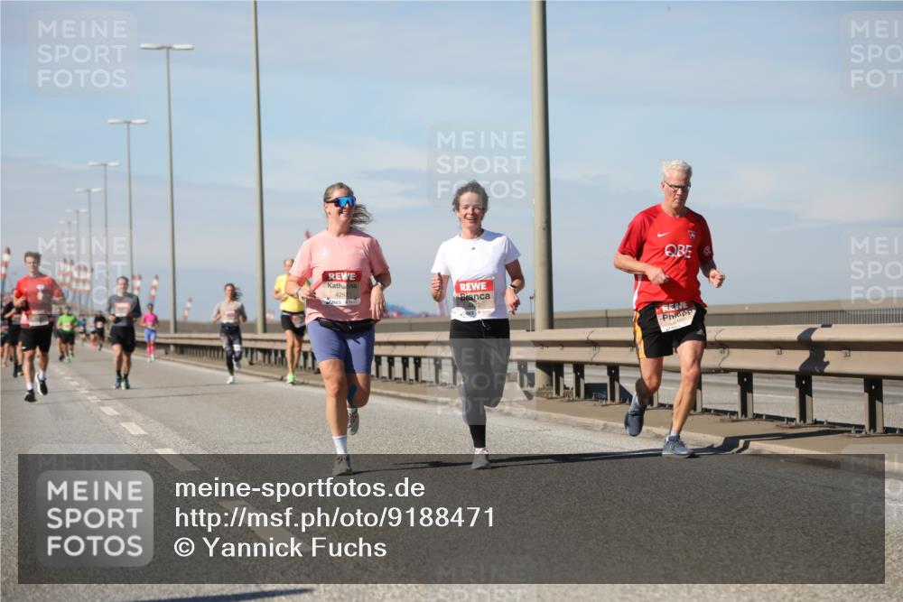 03.10.2025 - Köhlbrandbrückenlauf Yannick Fuchs http://msf.ph/oto/9188471 03.10.2025 11:47:39 Position 3 429 meine-sportfotos.de