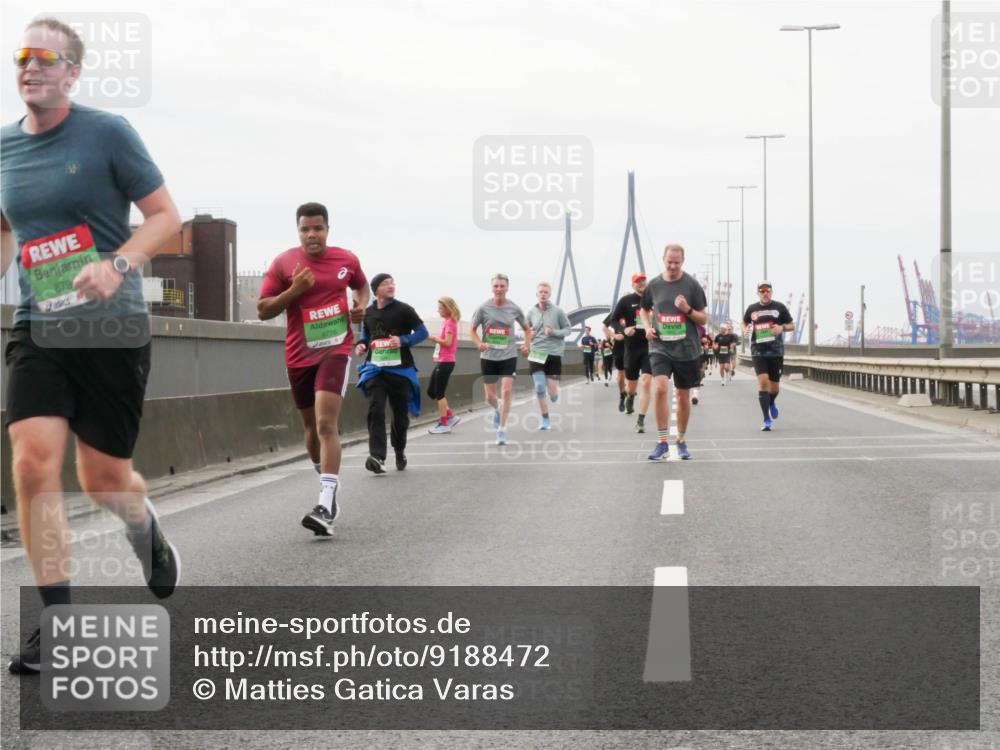03.10.2025 - Köhlbrandbrückenlauf Matties Gatica Varas http://msf.ph/oto/9188472 03.10.2025 15:54:24 Position 3 879, 8776 meine-sportfotos.de