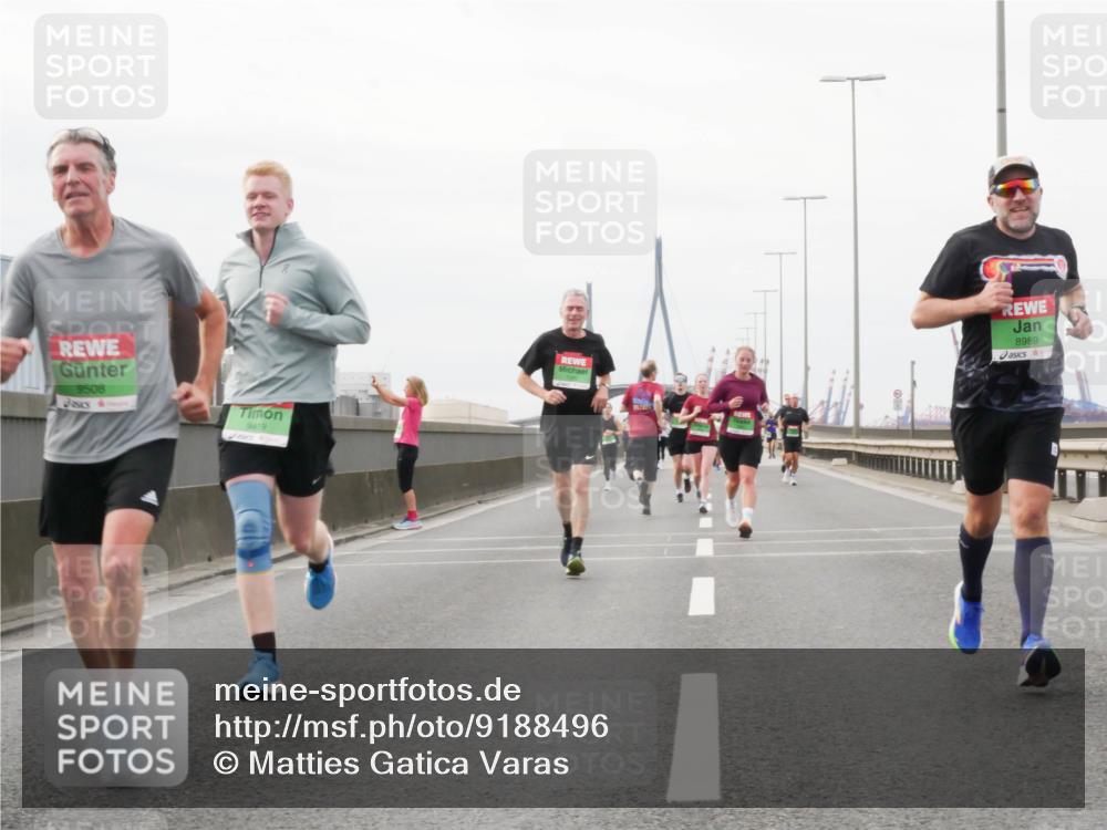 03.10.2025 - Köhlbrandbrückenlauf Matties Gatica Varas http://msf.ph/oto/9188496 03.10.2025 15:54:29 Position 3 9508, 9419, 2275, 8989 meine-sportfotos.de