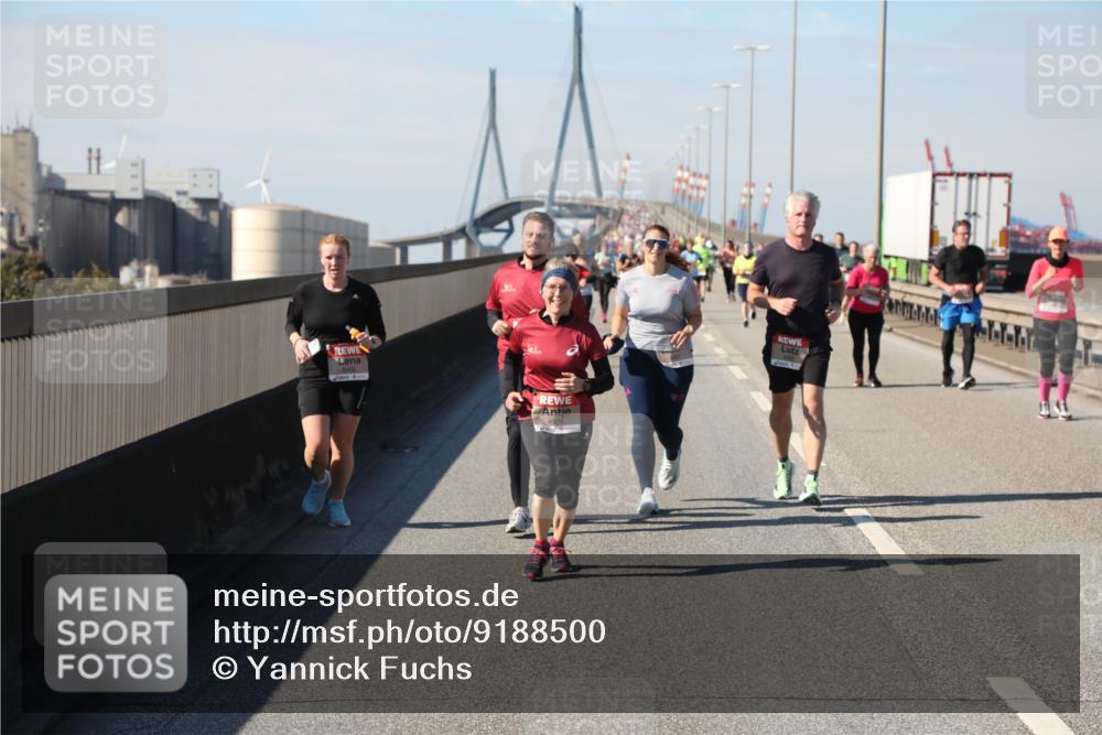 03.10.2025 - Köhlbrandbrückenlauf Yannick Fuchs http://msf.ph/oto/9188500 03.10.2025 12:07:52 Position 3  meine-sportfotos.de