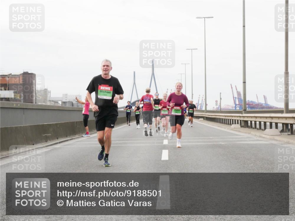 03.10.2025 - Köhlbrandbrückenlauf Matties Gatica Varas http://msf.ph/oto/9188501 03.10.2025 15:54:31 Position 3 7330, 1812025 meine-sportfotos.de