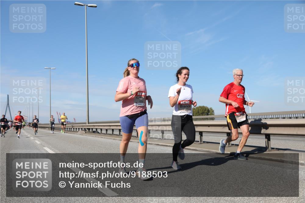 03.10.2025 - Köhlbrandbrückenlauf Yannick Fuchs http://msf.ph/oto/9188503 03.10.2025 11:47:42 Position 3 4297, 4422 meine-sportfotos.de