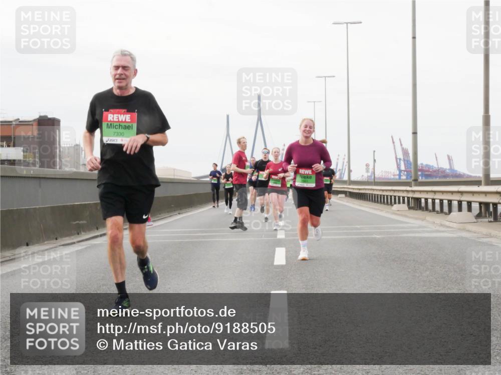 03.10.2025 - Köhlbrandbrückenlauf Matties Gatica Varas http://msf.ph/oto/9188505 03.10.2025 15:54:32 Position 3 7330 meine-sportfotos.de