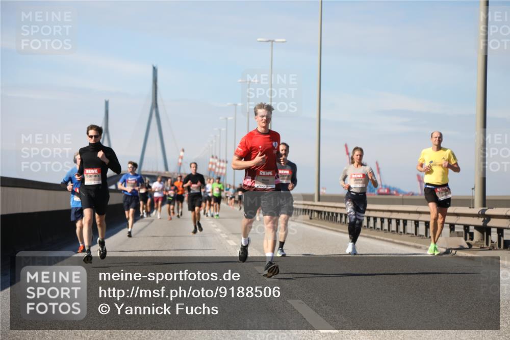 03.10.2025 - Köhlbrandbrückenlauf Yannick Fuchs http://msf.ph/oto/9188506 03.10.2025 11:47:44 Position 3  meine-sportfotos.de