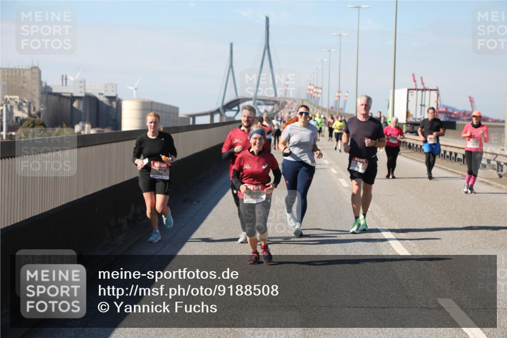 03.10.2025 - Köhlbrandbrückenlauf Yannick Fuchs http://msf.ph/oto/9188508 03.10.2025 12:07:52 Position 3  meine-sportfotos.de