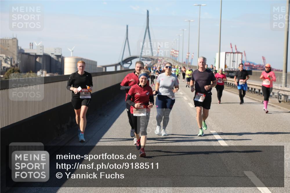 03.10.2025 - Köhlbrandbrückenlauf Yannick Fuchs http://msf.ph/oto/9188511 03.10.2025 12:07:52 Position 3 4935 meine-sportfotos.de