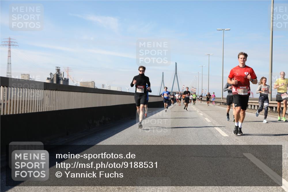 03.10.2025 - Köhlbrandbrückenlauf Yannick Fuchs http://msf.ph/oto/9188531 03.10.2025 11:47:46 Position 3  meine-sportfotos.de