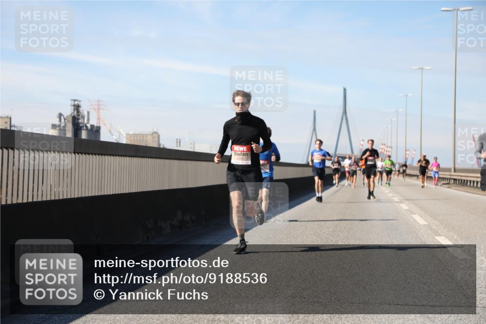 03.10.2025 - Köhlbrandbrückenlauf Yannick Fuchs http://msf.ph/oto/9188536 03.10.2025 11:47:46 Position 3 4116 meine-sportfotos.de