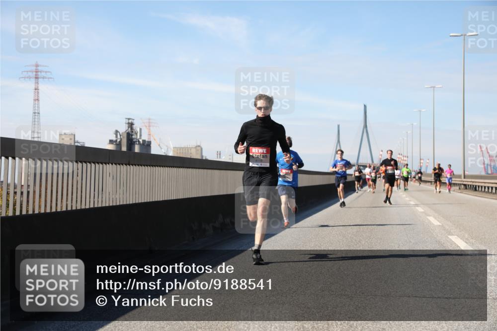 03.10.2025 - Köhlbrandbrückenlauf Yannick Fuchs http://msf.ph/oto/9188541 03.10.2025 11:47:47 Position 3 4116 meine-sportfotos.de