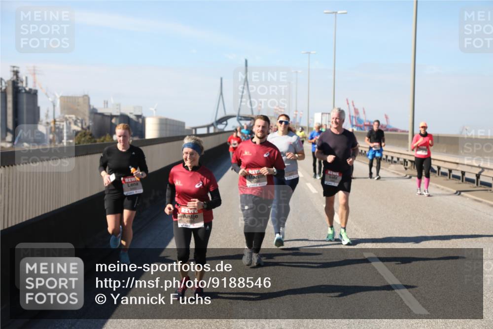 03.10.2025 - Köhlbrandbrückenlauf Yannick Fuchs http://msf.ph/oto/9188546 03.10.2025 12:07:54 Position 3  meine-sportfotos.de