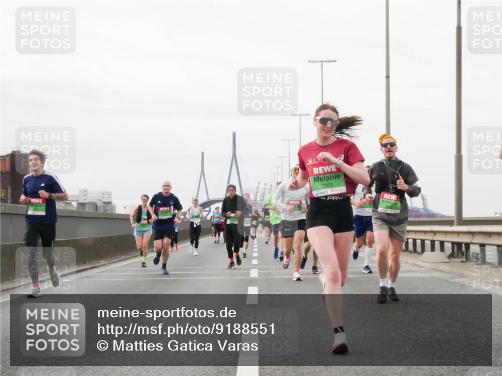 03.10.2025 - Köhlbrandbrückenlauf Matties Gatica Varas http://msf.ph/oto/9188551 03.10.2025 15:54:42 Position 3 7203 meine-sportfotos.de