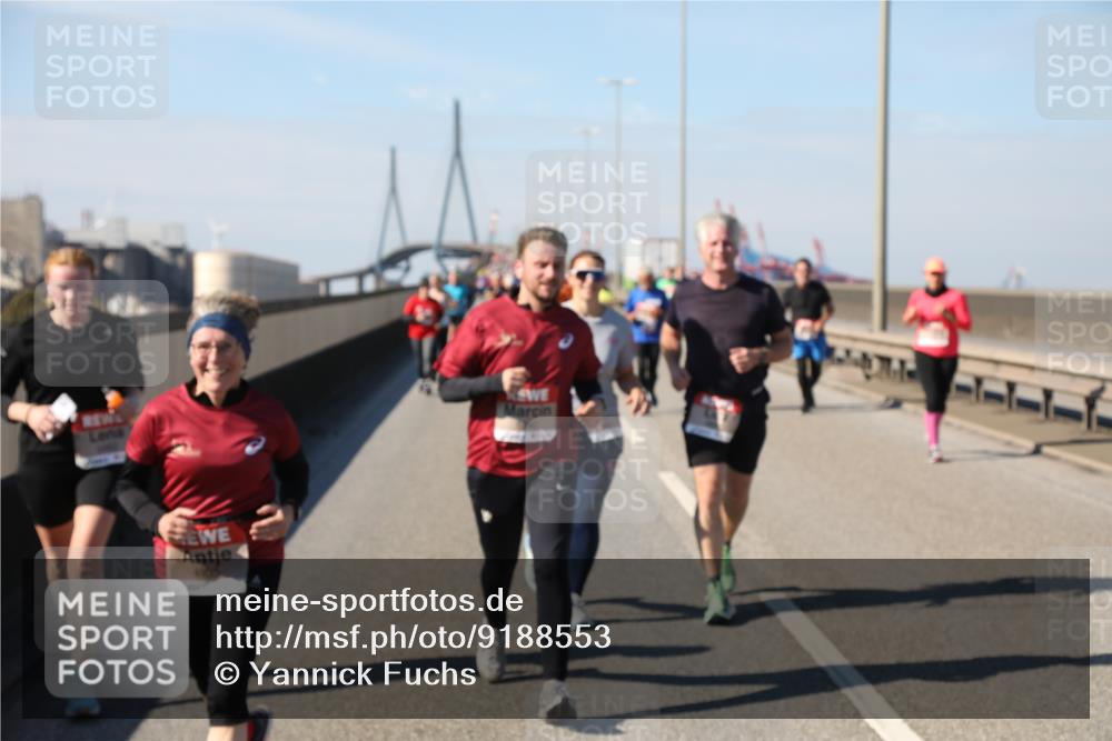 03.10.2025 - Köhlbrandbrückenlauf Yannick Fuchs http://msf.ph/oto/9188553 03.10.2025 12:07:55 Position 3  meine-sportfotos.de