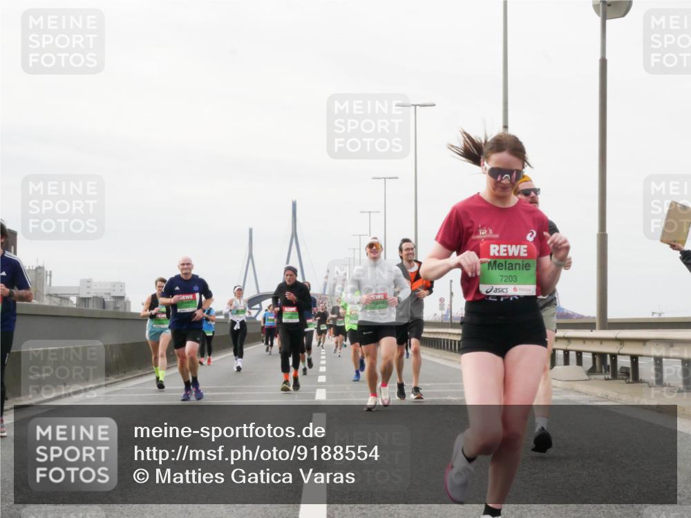 03.10.2025 - Köhlbrandbrückenlauf Matties Gatica Varas http://msf.ph/oto/9188554 03.10.2025 15:54:43 Position 3 11, 7203 meine-sportfotos.de
