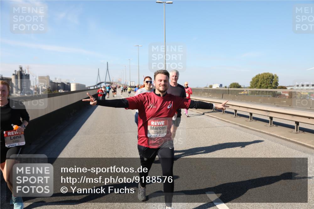 03.10.2025 - Köhlbrandbrückenlauf Yannick Fuchs http://msf.ph/oto/9188576 03.10.2025 12:07:56 Position 3 5482, 5340 meine-sportfotos.de