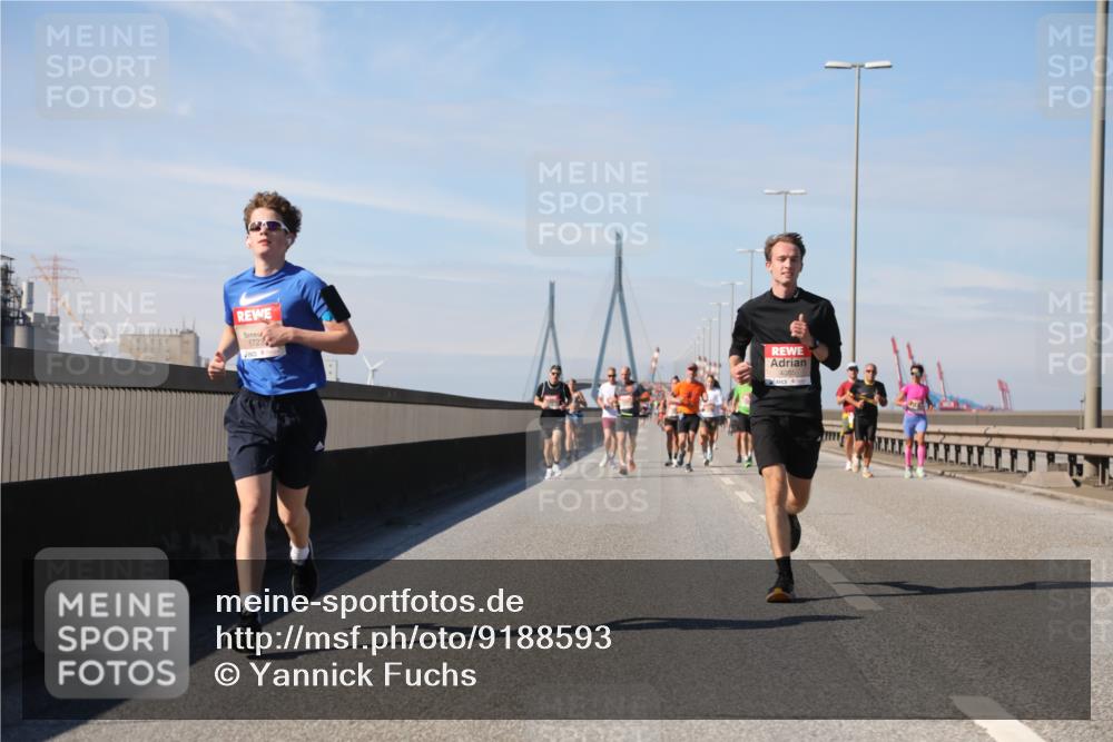 03.10.2025 - Köhlbrandbrückenlauf Yannick Fuchs http://msf.ph/oto/9188593 03.10.2025 11:47:51 Position 3 6723, 4055 meine-sportfotos.de