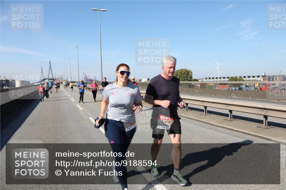 03.10.2025 - Köhlbrandbrückenlauf Yannick Fuchs http://msf.ph/oto/9188594 03.10.2025 12:07:57 Position 3 6067, 4941 meine-sportfotos.de