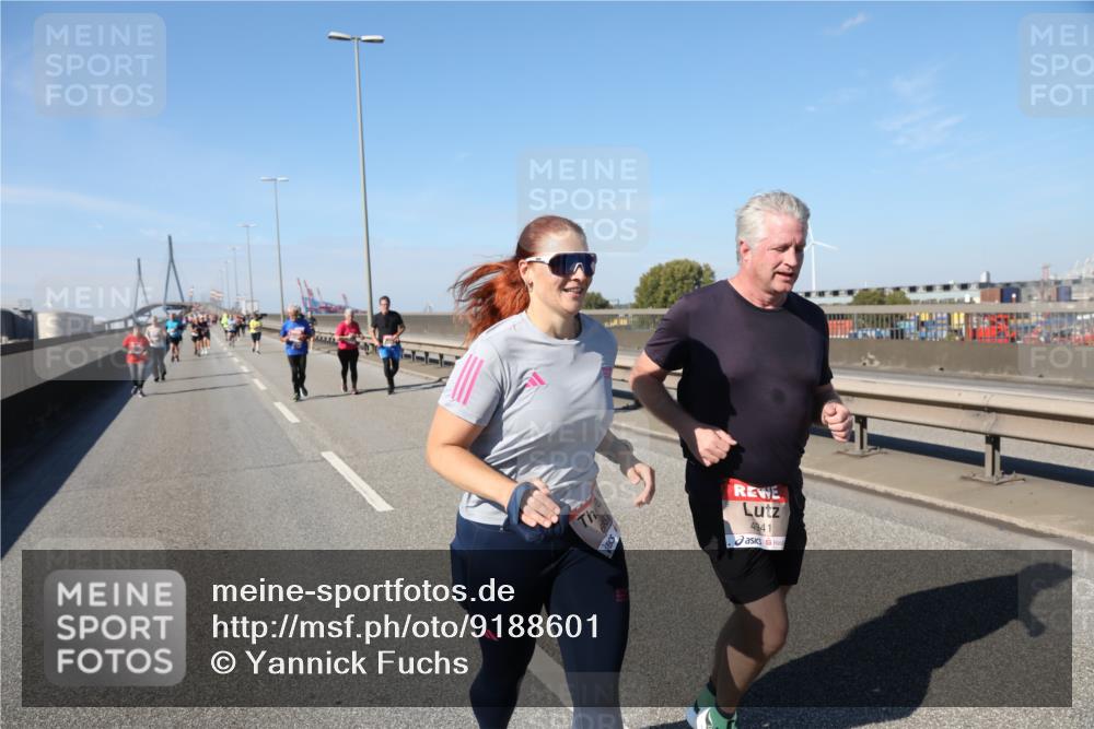 03.10.2025 - Köhlbrandbrückenlauf Yannick Fuchs http://msf.ph/oto/9188601 03.10.2025 12:07:58 Position 3 4941 meine-sportfotos.de