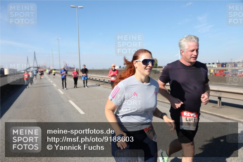 03.10.2025 - Köhlbrandbrückenlauf Yannick Fuchs http://msf.ph/oto/9188603 03.10.2025 12:07:58 Position 3 4941 meine-sportfotos.de