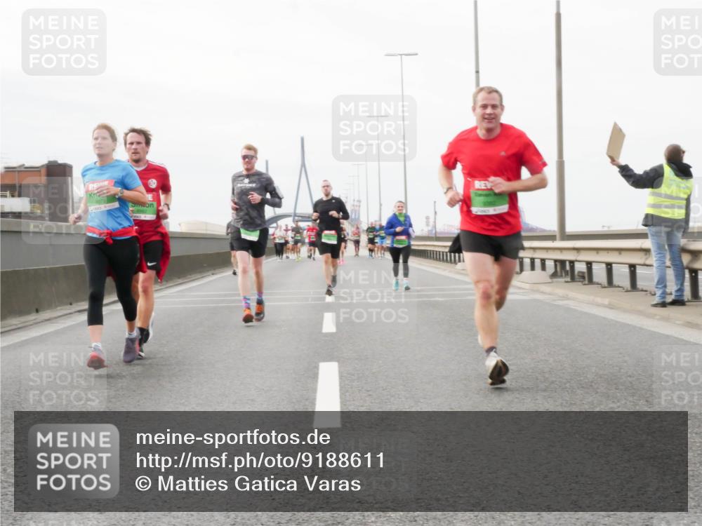 03.10.2025 - Köhlbrandbrückenlauf Matties Gatica Varas http://msf.ph/oto/9188611 03.10.2025 15:54:56 Position 3  meine-sportfotos.de