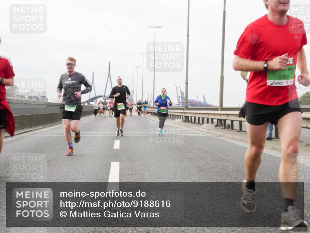03.10.2025 - Köhlbrandbrückenlauf Matties Gatica Varas http://msf.ph/oto/9188616 03.10.2025 15:54:57 Position 3 9382 meine-sportfotos.de
