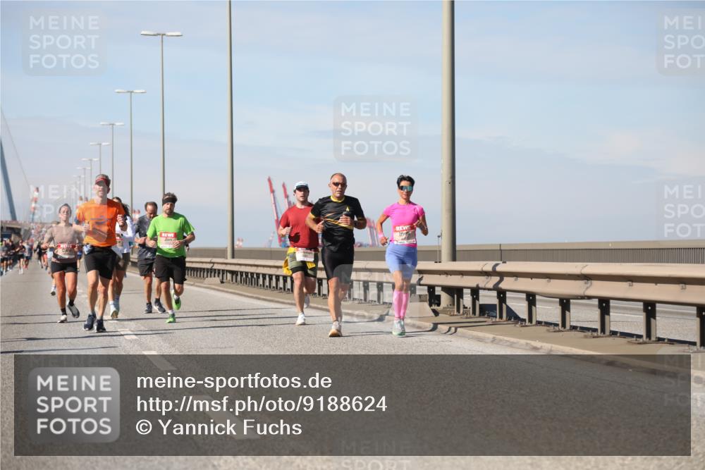 03.10.2025 - Köhlbrandbrückenlauf Yannick Fuchs http://msf.ph/oto/9188624 03.10.2025 11:47:54 Position 3  meine-sportfotos.de