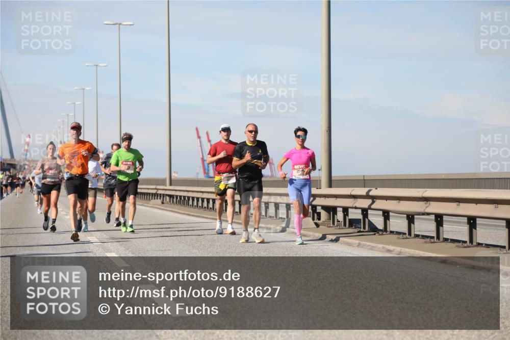 03.10.2025 - Köhlbrandbrückenlauf Yannick Fuchs http://msf.ph/oto/9188627 03.10.2025 11:47:54 Position 3  meine-sportfotos.de