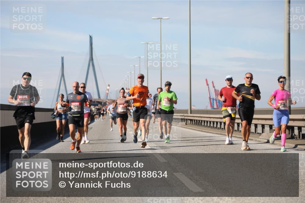 03.10.2025 - Köhlbrandbrückenlauf Yannick Fuchs http://msf.ph/oto/9188634 03.10.2025 11:47:55 Position 3 5670 meine-sportfotos.de