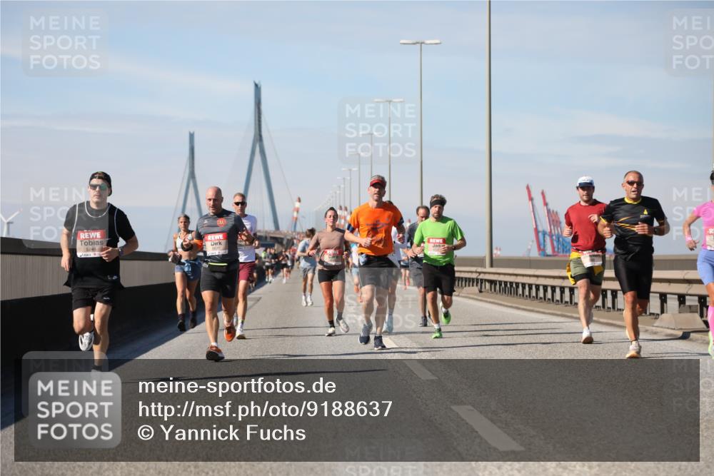 03.10.2025 - Köhlbrandbrückenlauf Yannick Fuchs http://msf.ph/oto/9188637 03.10.2025 11:47:55 Position 3 5245 meine-sportfotos.de