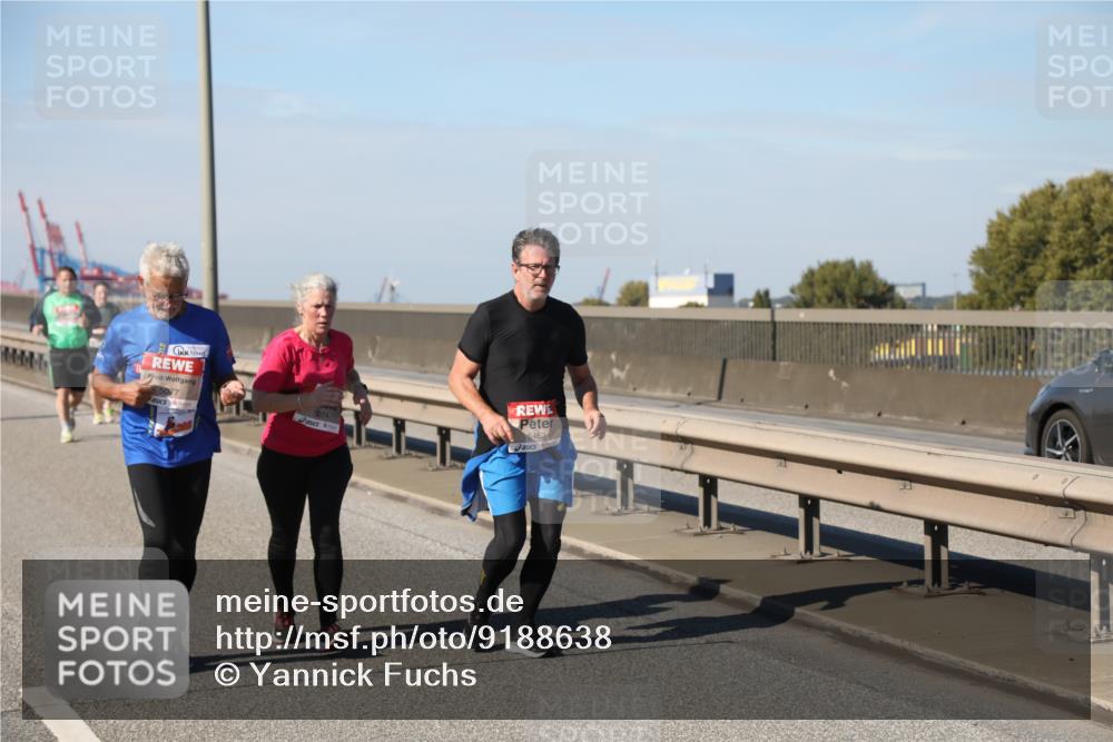 03.10.2025 - Köhlbrandbrückenlauf Yannick Fuchs http://msf.ph/oto/9188638 03.10.2025 12:08:00 Position 3 5077, 5074, 6463 meine-sportfotos.de