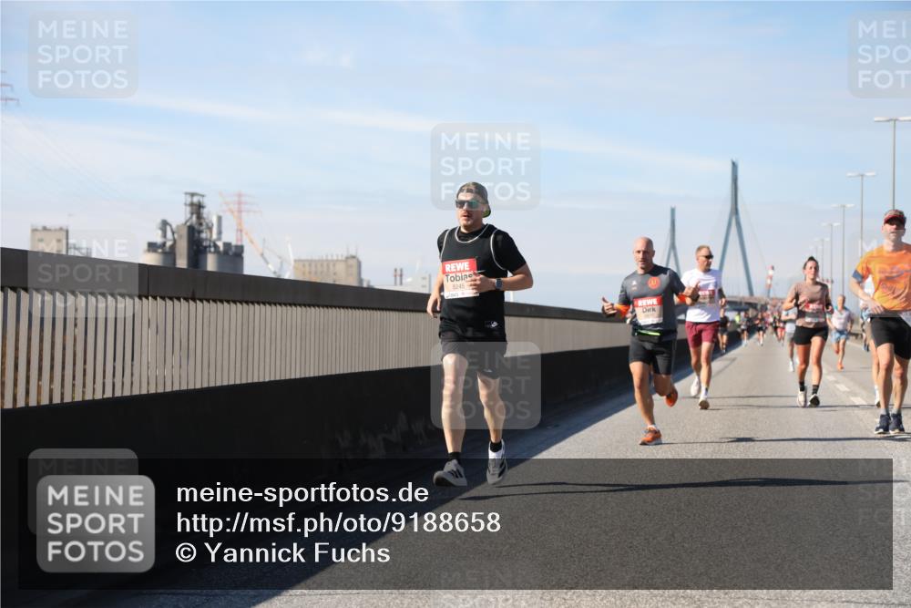 03.10.2025 - Köhlbrandbrückenlauf Yannick Fuchs http://msf.ph/oto/9188658 03.10.2025 11:47:56 Position 3 5245 meine-sportfotos.de