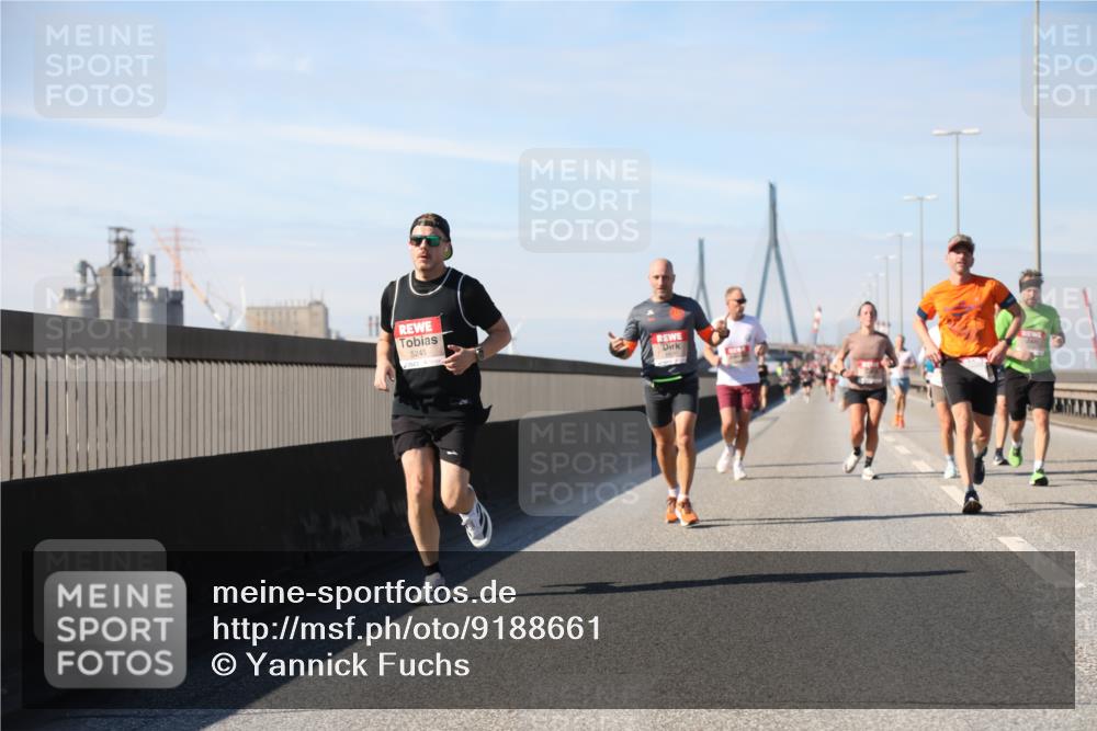 03.10.2025 - Köhlbrandbrückenlauf Yannick Fuchs http://msf.ph/oto/9188661 03.10.2025 11:47:56 Position 3 5245 meine-sportfotos.de