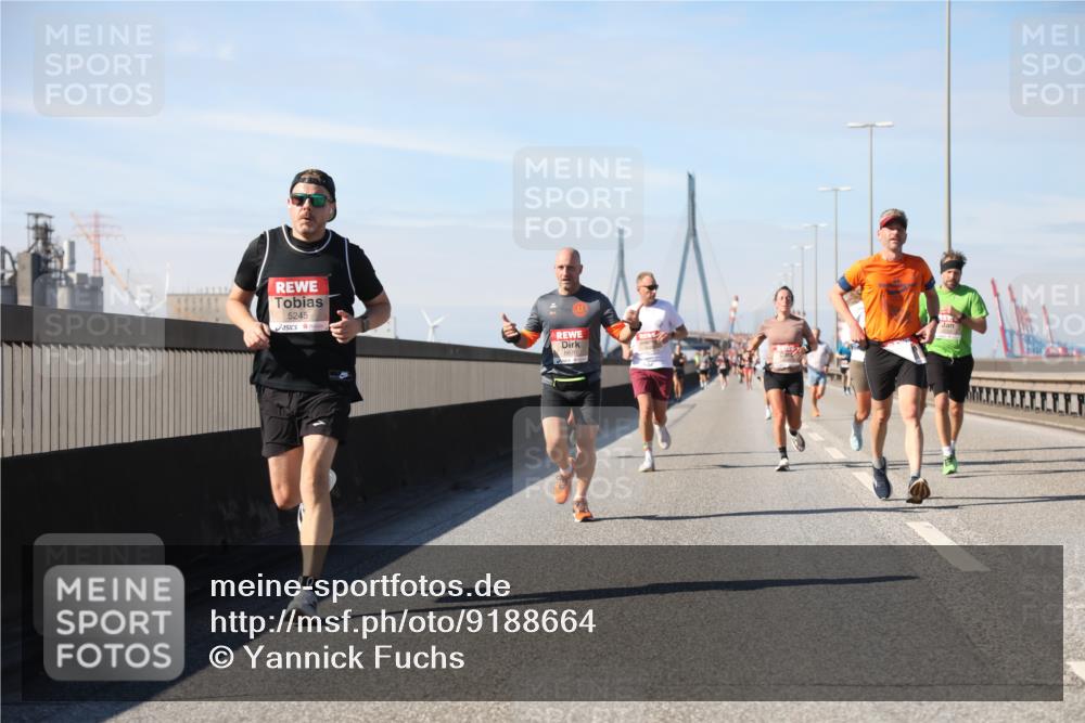03.10.2025 - Köhlbrandbrückenlauf Yannick Fuchs http://msf.ph/oto/9188664 03.10.2025 11:47:57 Position 3 5245 meine-sportfotos.de