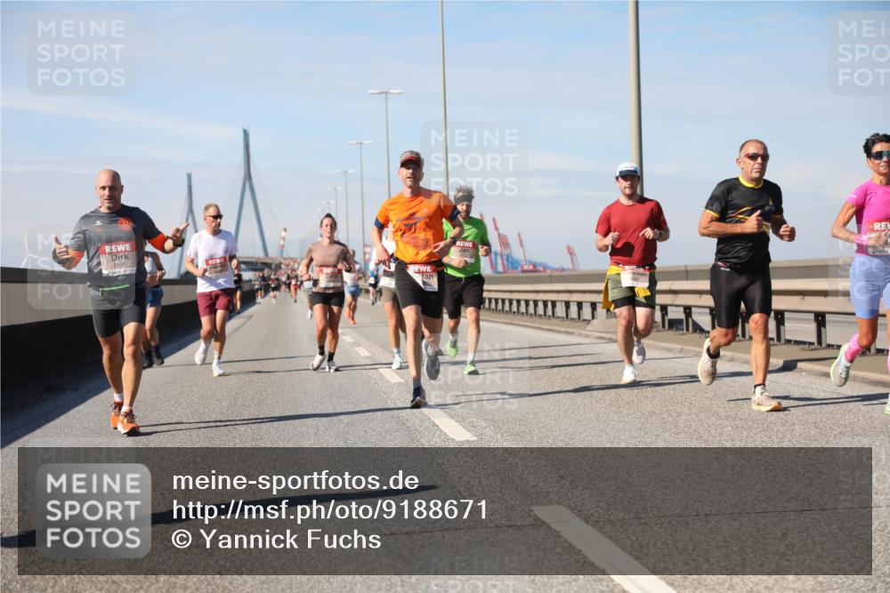 03.10.2025 - Köhlbrandbrückenlauf Yannick Fuchs http://msf.ph/oto/9188671 03.10.2025 11:47:57 Position 3 5670 meine-sportfotos.de