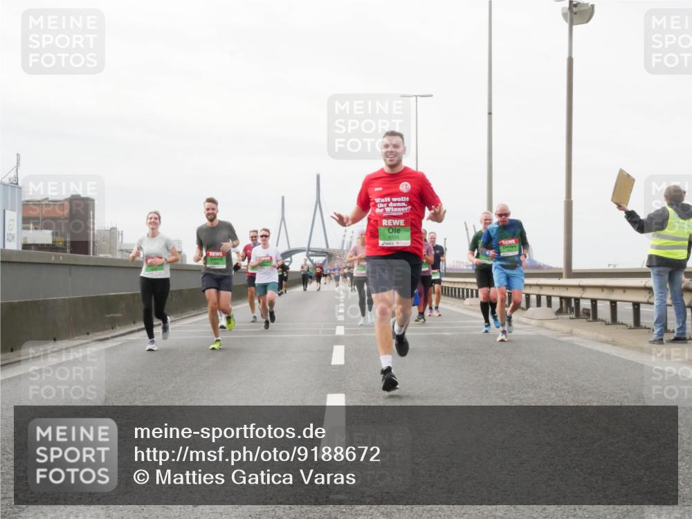03.10.2025 - Köhlbrandbrückenlauf Matties Gatica Varas http://msf.ph/oto/9188672 03.10.2025 15:55:09 Position 3 9334 meine-sportfotos.de