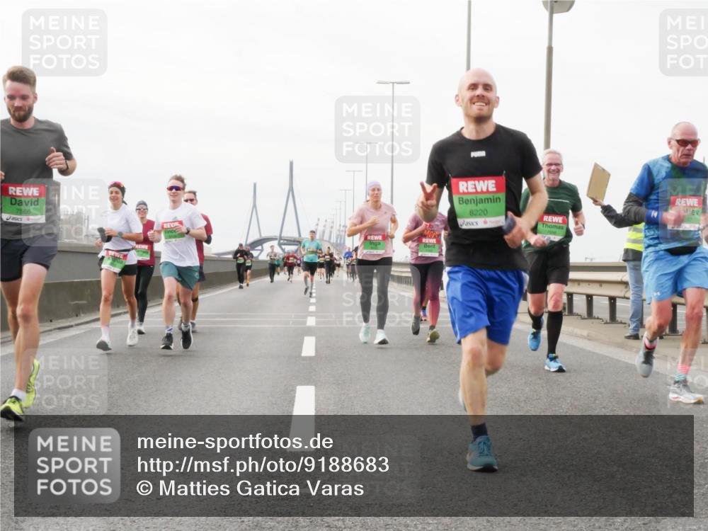 03.10.2025 - Köhlbrandbrückenlauf Matties Gatica Varas http://msf.ph/oto/9188683 03.10.2025 15:55:12 Position 3 7566, 8220 meine-sportfotos.de
