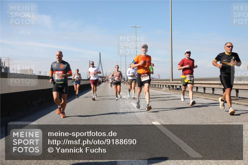 03.10.2025 - Köhlbrandbrückenlauf Yannick Fuchs http://msf.ph/oto/9188690 03.10.2025 11:47:58 Position 3  meine-sportfotos.de