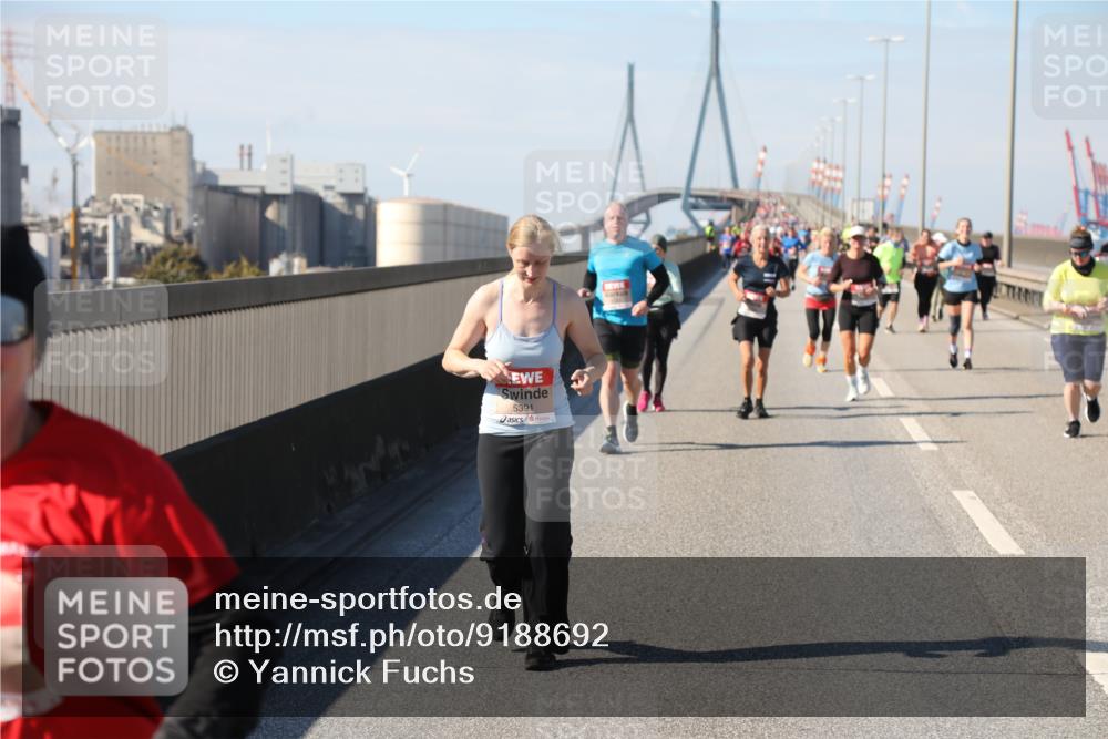 03.10.2025 - Köhlbrandbrückenlauf Yannick Fuchs http://msf.ph/oto/9188692 03.10.2025 12:08:04 Position 3 5391 meine-sportfotos.de