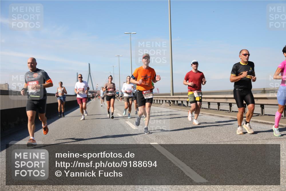 03.10.2025 - Köhlbrandbrückenlauf Yannick Fuchs http://msf.ph/oto/9188694 03.10.2025 11:47:58 Position 3  meine-sportfotos.de