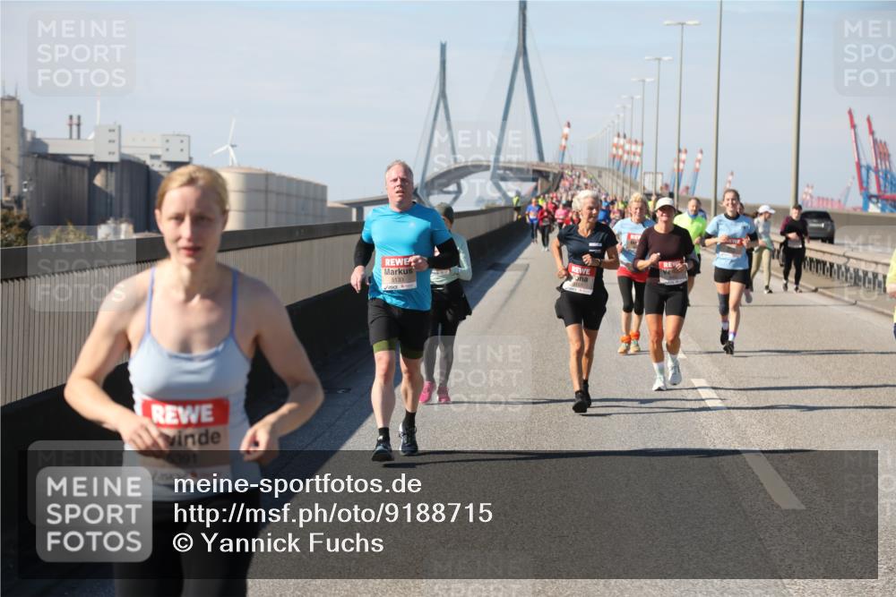 03.10.2025 - Köhlbrandbrückenlauf Yannick Fuchs http://msf.ph/oto/9188715 03.10.2025 12:08:06 Position 3 391, 5133 meine-sportfotos.de