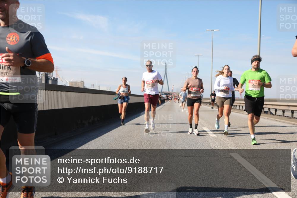 03.10.2025 - Köhlbrandbrückenlauf Yannick Fuchs http://msf.ph/oto/9188717 03.10.2025 11:48:00 Position 3 670, 4272 meine-sportfotos.de