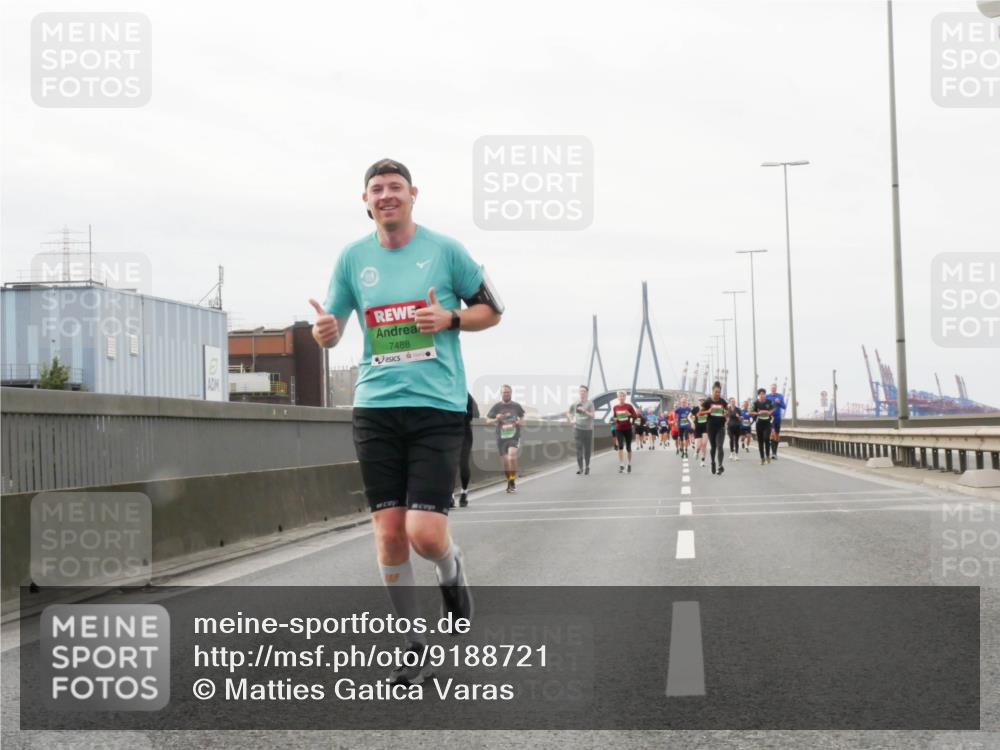 03.10.2025 - Köhlbrandbrückenlauf Matties Gatica Varas http://msf.ph/oto/9188721 03.10.2025 15:55:20 Position 3 7488 meine-sportfotos.de
