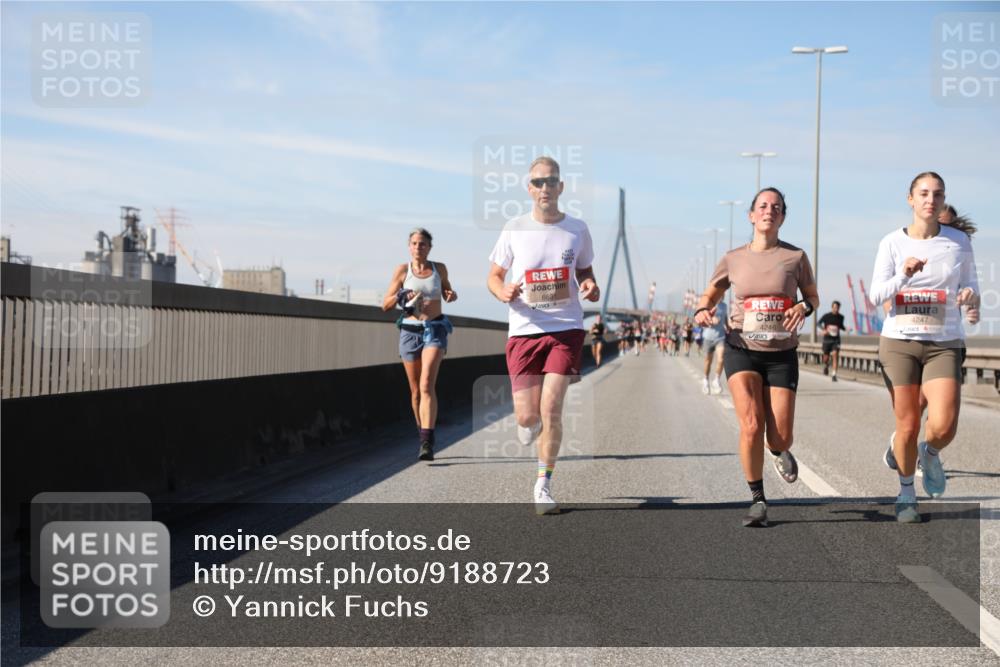 03.10.2025 - Köhlbrandbrückenlauf Yannick Fuchs http://msf.ph/oto/9188723 03.10.2025 11:48:00 Position 3 6631, 4246, 4247 meine-sportfotos.de