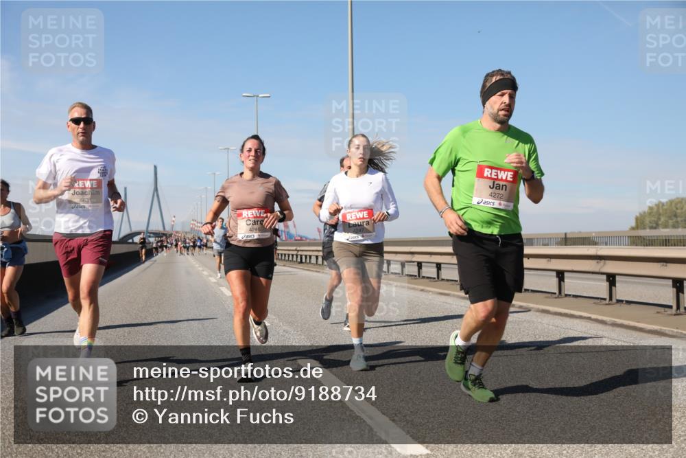 03.10.2025 - Köhlbrandbrückenlauf Yannick Fuchs http://msf.ph/oto/9188734 03.10.2025 11:48:01 Position 3 6631, 4246, 4247, 4272 meine-sportfotos.de