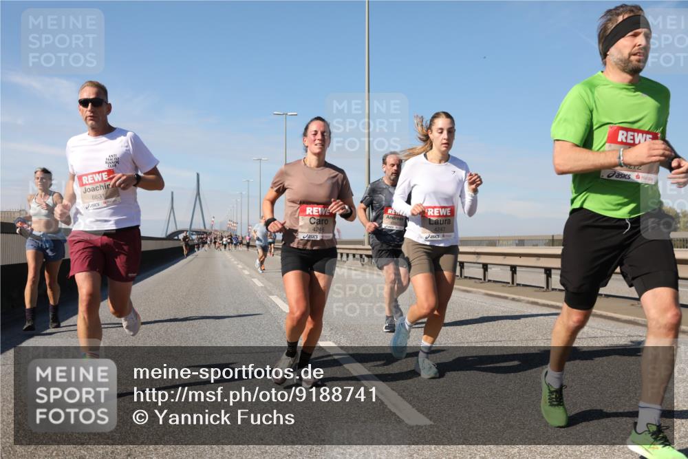 03.10.2025 - Köhlbrandbrückenlauf Yannick Fuchs http://msf.ph/oto/9188741 03.10.2025 11:48:01 Position 3 6631, 4332, 4246, 4247 meine-sportfotos.de