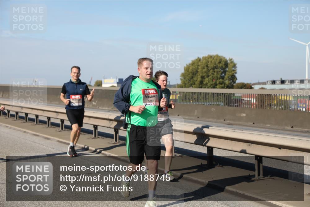 03.10.2025 - Köhlbrandbrückenlauf Yannick Fuchs http://msf.ph/oto/9188745 03.10.2025 12:08:07 Position 3 6351, 5574 meine-sportfotos.de