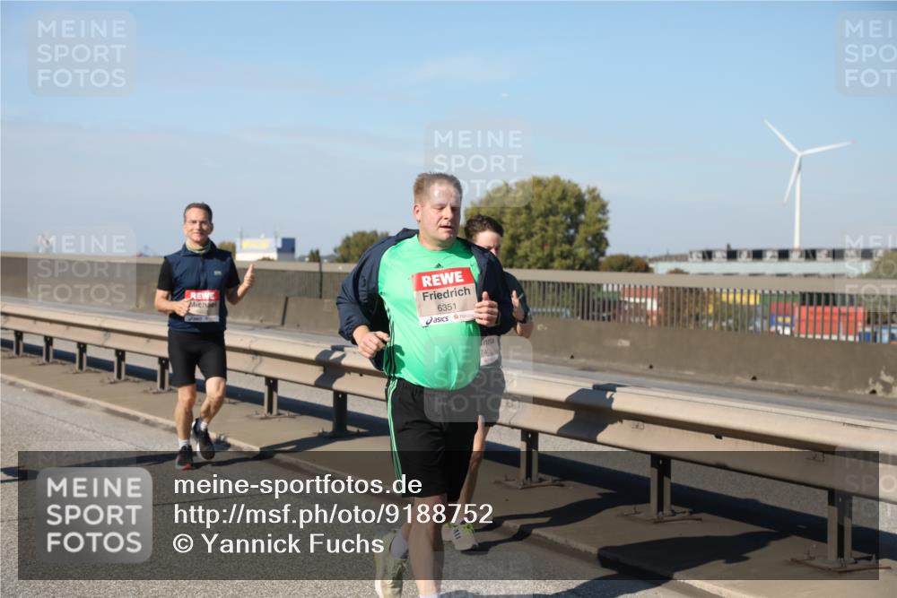 03.10.2025 - Köhlbrandbrückenlauf Yannick Fuchs http://msf.ph/oto/9188752 03.10.2025 12:08:08 Position 3 6351 meine-sportfotos.de