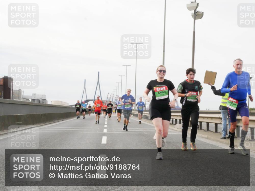 03.10.2025 - Köhlbrandbrückenlauf Matties Gatica Varas http://msf.ph/oto/9188764 03.10.2025 15:55:31 Position 3 7358 meine-sportfotos.de