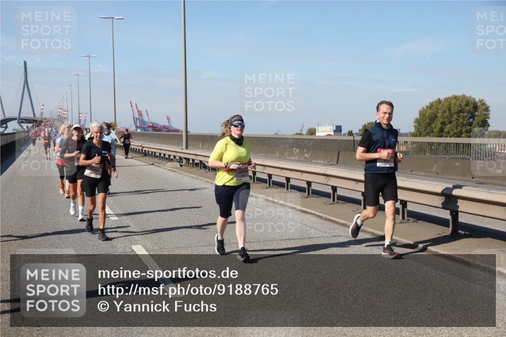 03.10.2025 - Köhlbrandbrückenlauf Yannick Fuchs http://msf.ph/oto/9188765 03.10.2025 12:08:09 Position 3  meine-sportfotos.de